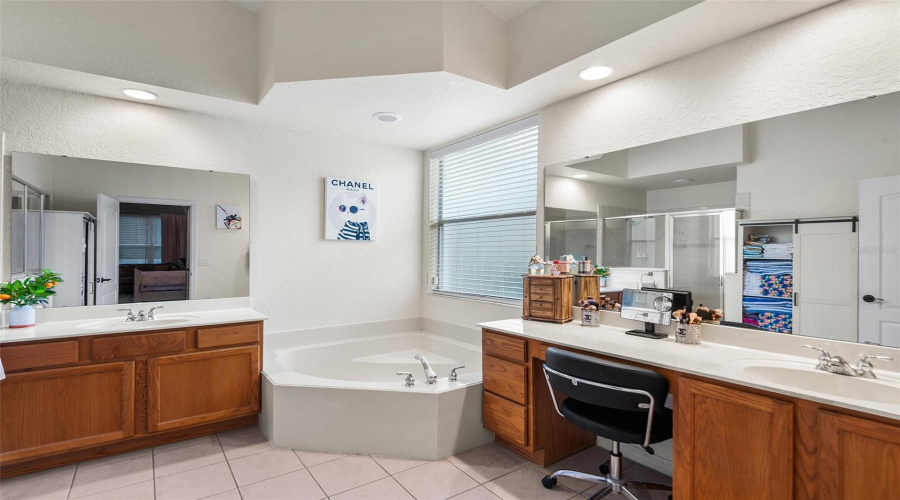 DAVENPORT, Florida 33897, 4 Bedrooms Bedrooms, ,3 BathroomsBathrooms,Residential,For Sale,BIRKDALE,0,MFRP4939465