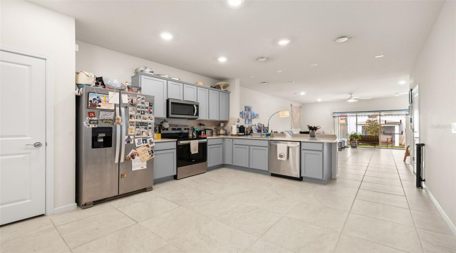 DAVENPORT, Florida 33896, 3 Bedrooms Bedrooms, ,2 BathroomsBathrooms,Residential,For Sale,WINSOME,0,MFRS5154557