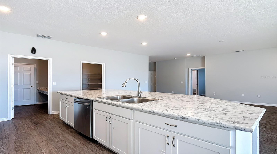 DAVENPORT, Florida 33837, 4 Bedrooms Bedrooms, ,2 BathroomsBathrooms,Residential,For Sale,SYDNEY,0,MFRO6429979