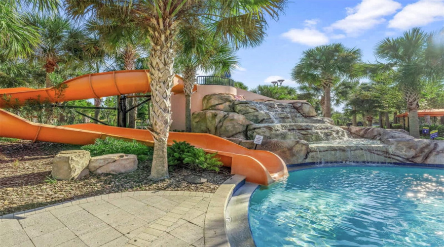 DAVENPORT, Florida 33837, 6 Bedrooms Bedrooms, ,4 BathroomsBathrooms,Residential,For Sale,OAKMOSS LOOP,0,MFRS5154617