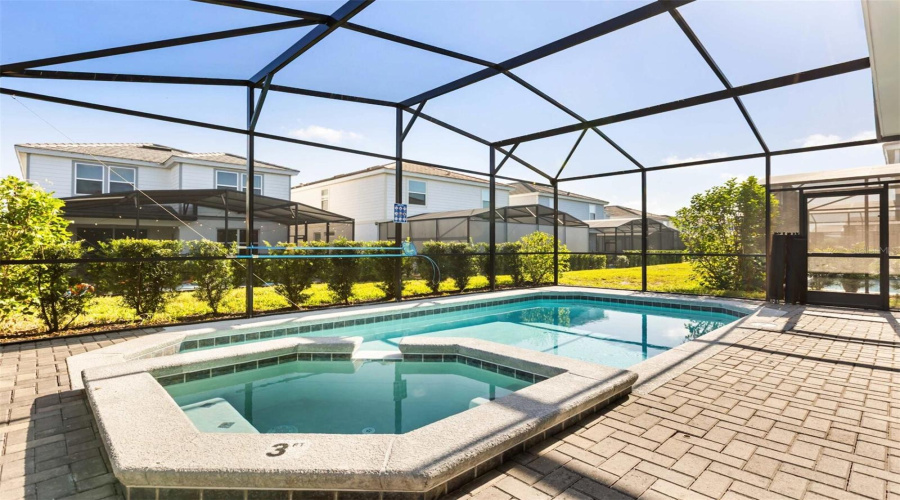 DAVENPORT, Florida 33837, 6 Bedrooms Bedrooms, ,4 BathroomsBathrooms,Residential,For Sale,OAKMOSS LOOP,0,MFRS5154617