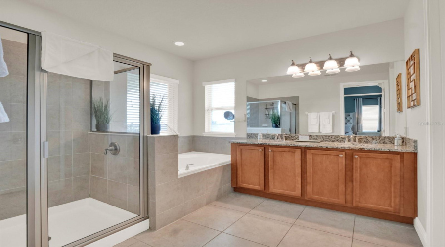 KISSIMMEE, Florida 34747, 5 Bedrooms Bedrooms, ,5 BathroomsBathrooms,Residential,For Sale,MARKER,0,MFRO6430064