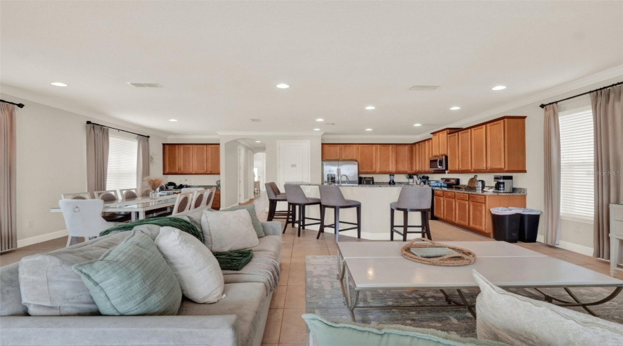 KISSIMMEE, Florida 34747, 5 Bedrooms Bedrooms, ,5 BathroomsBathrooms,Residential,For Sale,MARKER,0,MFRO6430064