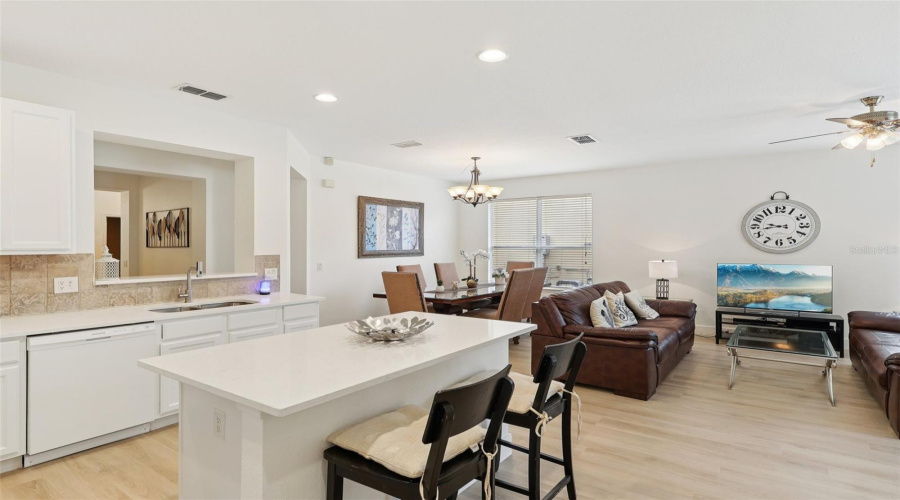 DAVENPORT, Florida 33837, 4 Bedrooms Bedrooms, ,3 BathroomsBathrooms,Residential,For Sale,ORANGE COSMOS,0,MFRO6427193
