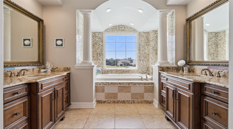 REUNION, Florida 34747, 4 Bedrooms Bedrooms, ,3 BathroomsBathrooms,Residential,For Sale,CASTLE PINES CT,0,MFRO6392252