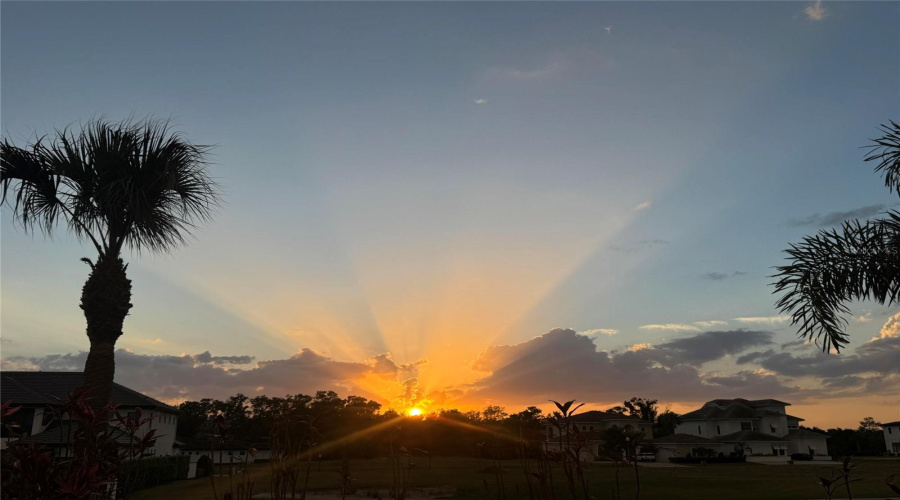 REUNION, Florida 34747, 4 Bedrooms Bedrooms, ,3 BathroomsBathrooms,Residential,For Sale,CASTLE PINES CT,0,MFRO6392252