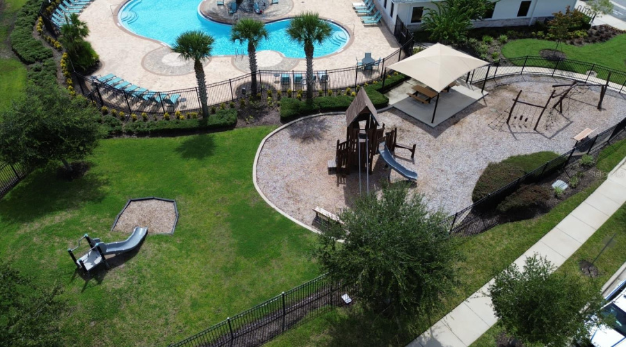 Kissimmee, Florida 34746, 4 Bedrooms Bedrooms, ,2 Bathroomsbathrooms,Residential,For Sale,Beaver Creek,0,Mfro6354492