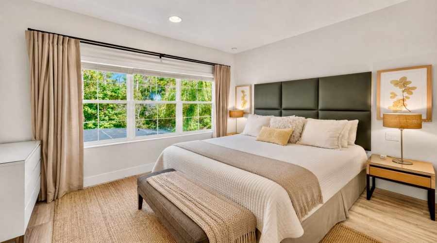 Deluxe Owner's Suite