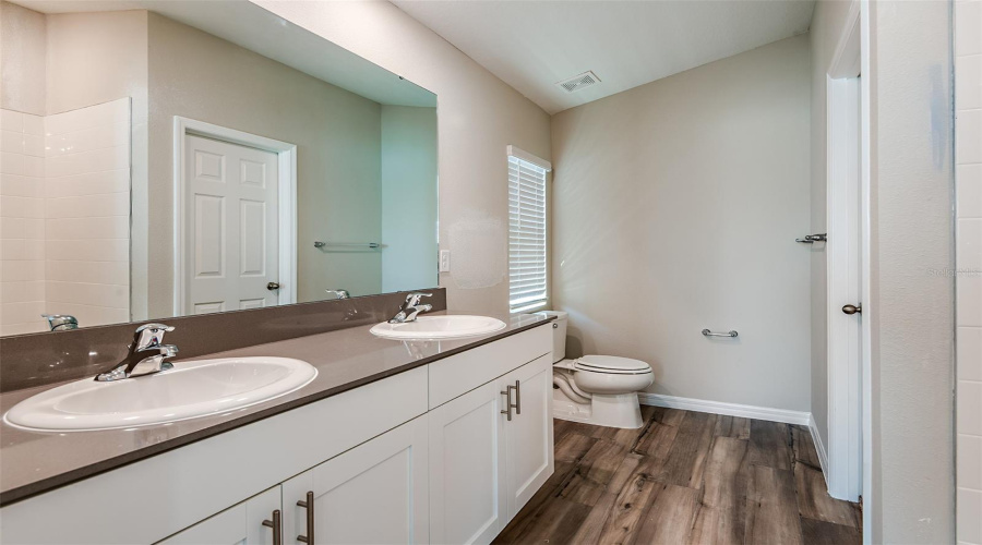 DAVENPORT, Florida 33837, 3 Bedrooms Bedrooms, ,2 BathroomsBathrooms,Residential,For Sale,WYNNSTONE,0,MFRTB8535251