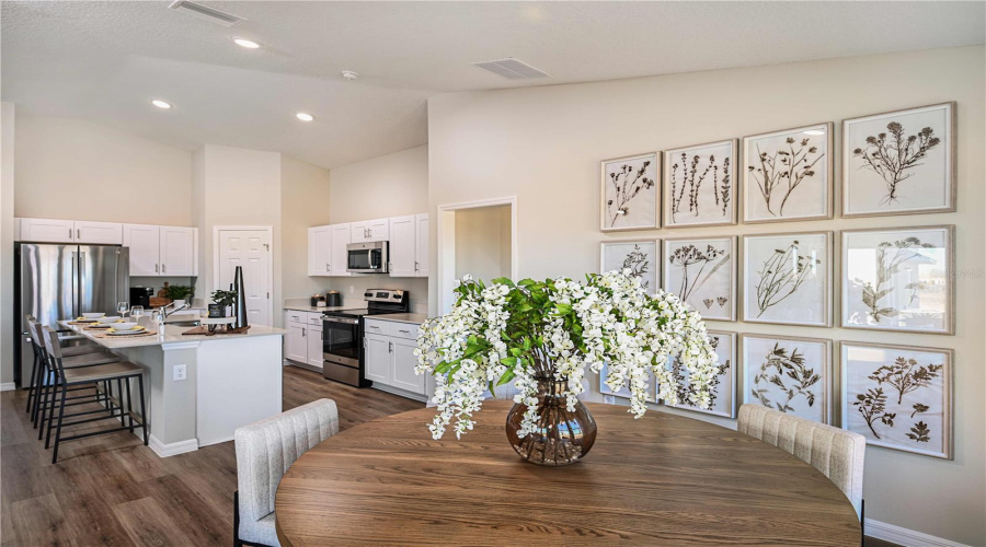 DAVENPORT, Florida 33837, 4 Bedrooms Bedrooms, ,2 BathroomsBathrooms,Residential,For Sale,RIVER BEACON,0,MFRTB8535254