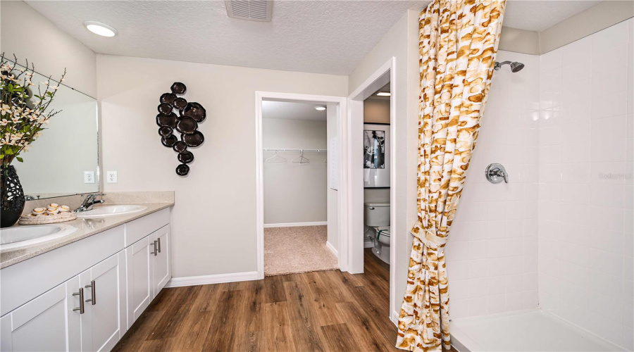 DAVENPORT, Florida 33837, 4 Bedrooms Bedrooms, ,2 BathroomsBathrooms,Residential,For Sale,RIVER BEACON,0,MFRTB8535254