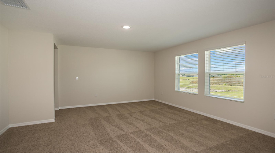 DAVENPORT, Florida 33837, 5 Bedrooms Bedrooms, ,3 BathroomsBathrooms,Residential,For Sale,WYNNSTONE,0,MFRTB8535248