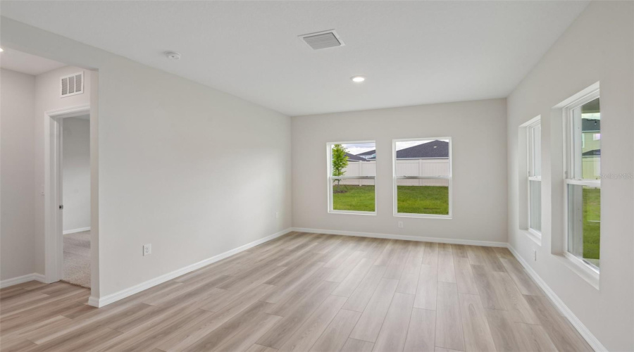 DAVENPORT, Florida 33837, 5 Bedrooms Bedrooms, ,3 BathroomsBathrooms,Residential,For Sale,RIVER BEACON,0,MFRTB8535253