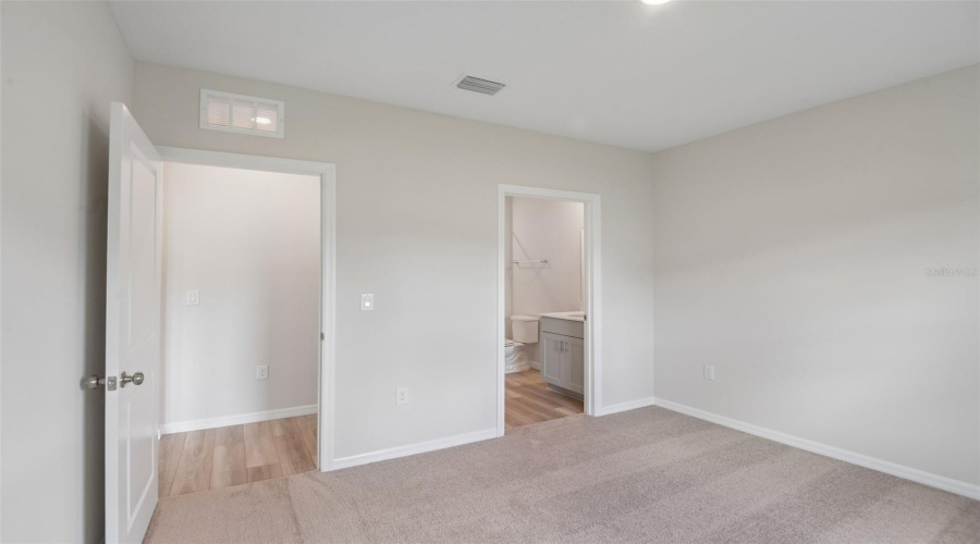 DAVENPORT, Florida 33837, 5 Bedrooms Bedrooms, ,3 BathroomsBathrooms,Residential,For Sale,RIVER BEACON,0,MFRTB8535253
