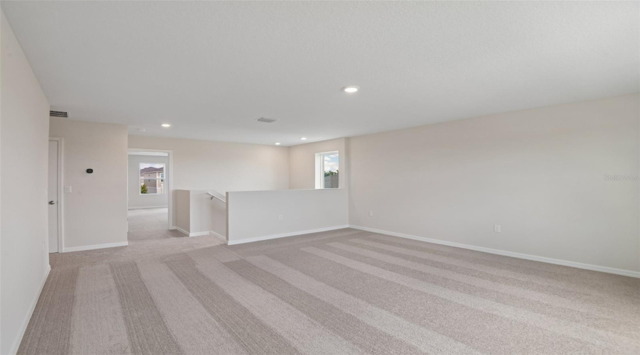 DAVENPORT, Florida 33837, 5 Bedrooms Bedrooms, ,3 BathroomsBathrooms,Residential,For Sale,RIVER BEACON,0,MFRTB8535253