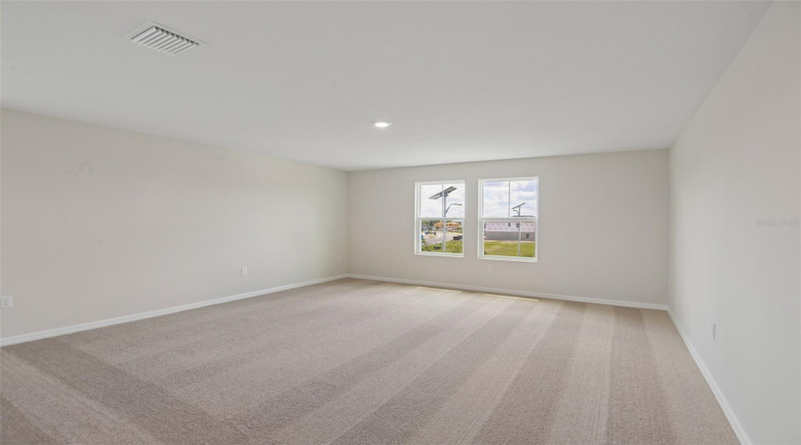 DAVENPORT, Florida 33837, 5 Bedrooms Bedrooms, ,3 BathroomsBathrooms,Residential,For Sale,RIVER BEACON,0,MFRTB8535253