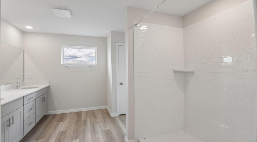 DAVENPORT, Florida 33837, 5 Bedrooms Bedrooms, ,3 BathroomsBathrooms,Residential,For Sale,RIVER BEACON,0,MFRTB8535253