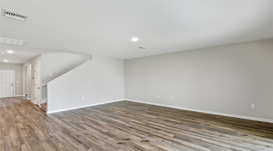 DAVENPORT, Florida 33837, 5 Bedrooms Bedrooms, ,3 BathroomsBathrooms,Residential,For Sale,ALTITUDE,0,MFRTB8535255