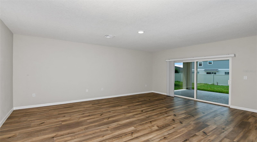 DAVENPORT, Florida 33837, 5 Bedrooms Bedrooms, ,3 BathroomsBathrooms,Residential,For Sale,ALTITUDE,0,MFRTB8535255