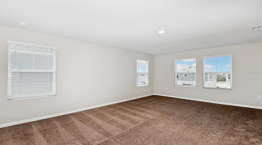 DAVENPORT, Florida 33837, 5 Bedrooms Bedrooms, ,3 BathroomsBathrooms,Residential,For Sale,ALTITUDE,0,MFRTB8535255