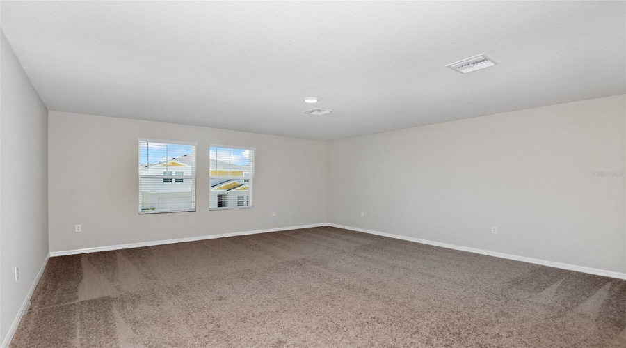 DAVENPORT, Florida 33837, 5 Bedrooms Bedrooms, ,3 BathroomsBathrooms,Residential,For Sale,ALTITUDE,0,MFRTB8535255