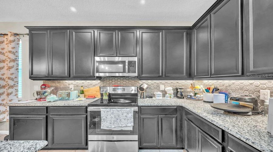 DAVENPORT, Florida 33897, 4 Bedrooms Bedrooms, ,2 BathroomsBathrooms,Residential,For Sale,TRINITY RIDGE,0,MFRO6429563