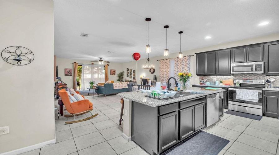 DAVENPORT, Florida 33897, 4 Bedrooms Bedrooms, ,2 BathroomsBathrooms,Residential,For Sale,TRINITY RIDGE,0,MFRO6429563