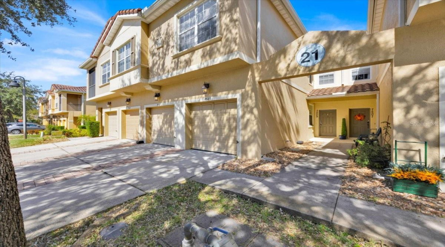 KISSIMMEE, Florida 34747, 3 Bedrooms Bedrooms, ,2 BathroomsBathrooms,Residential,For Sale,PELLHAM,0,MFRO6430211