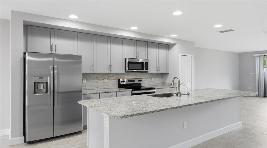 KISSIMMEE, Florida 34746, 3 Bedrooms Bedrooms, ,2 BathroomsBathrooms,Residential,For Sale,TERRA ESMERALDA,0,MFRO6413805