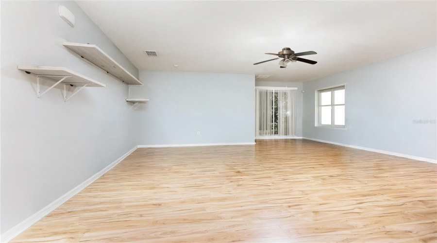 DAVENPORT, Florida 33896, 3 Bedrooms Bedrooms, ,2 BathroomsBathrooms,Residential,For Sale,TAMARIND,0,MFRO6428562