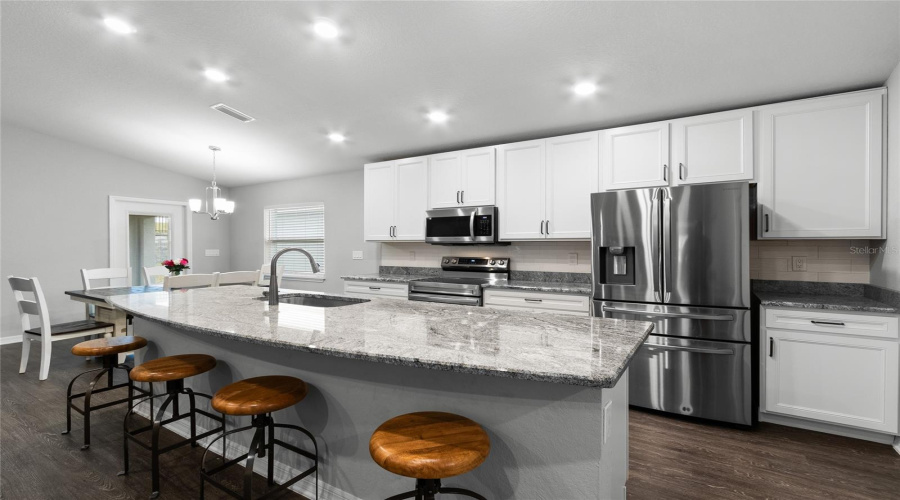 DAVENPORT, Florida 33837, 4 Bedrooms Bedrooms, ,2 BathroomsBathrooms,Residential,For Sale,SUNSET,0,MFRG5115263