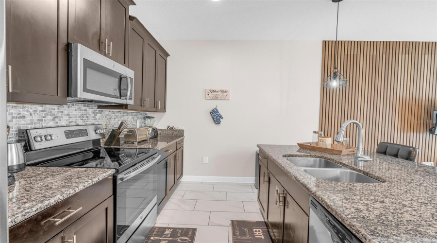 KISSIMMEE, Florida 34746, 4 Bedrooms Bedrooms, ,3 BathroomsBathrooms,Residential,For Sale,JULIET,0,MFRG5115957