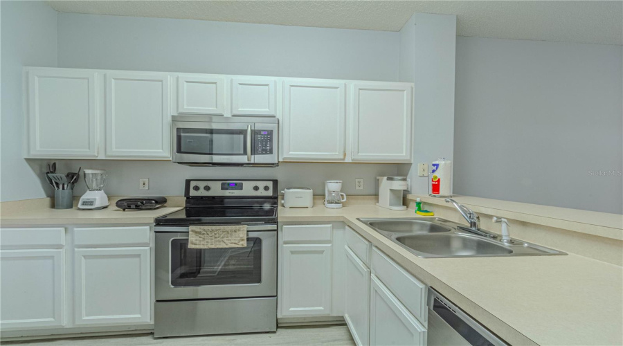 KISSIMMEE, Florida 34747, 3 Bedrooms Bedrooms, ,2 BathroomsBathrooms,Residential,For Sale,CRYSTAL COVE,0,MFRO6309221