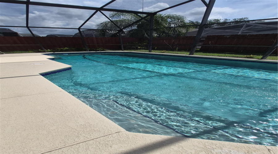 KISSIMMEE, Florida 34746, 4 Bedrooms Bedrooms, ,2 BathroomsBathrooms,Residential,For Sale,ROMA,0,MFRR4911375