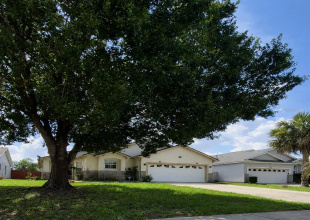 KISSIMMEE, Florida 34746, 4 Bedrooms Bedrooms, ,2 BathroomsBathrooms,Residential,For Sale,ROMA,0,MFRR4911375