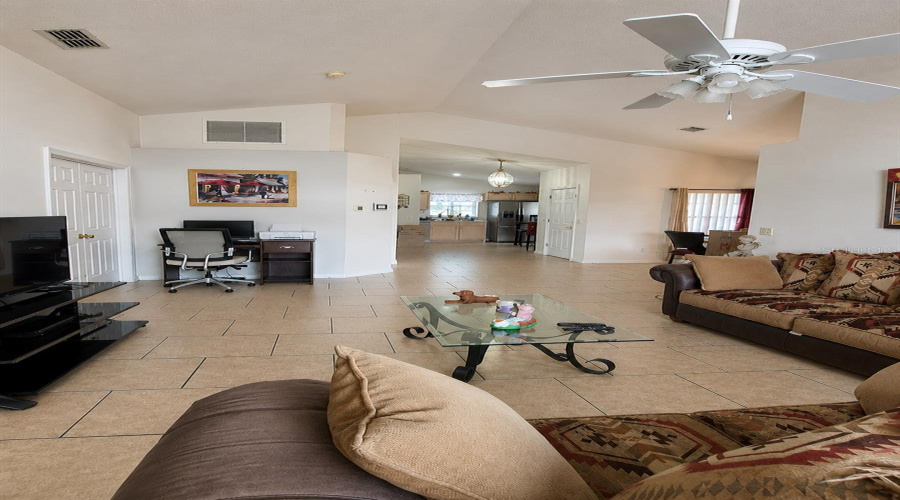 KISSIMMEE, Florida 34746, 4 Bedrooms Bedrooms, ,2 BathroomsBathrooms,Residential,For Sale,ROMA,0,MFRR4911375