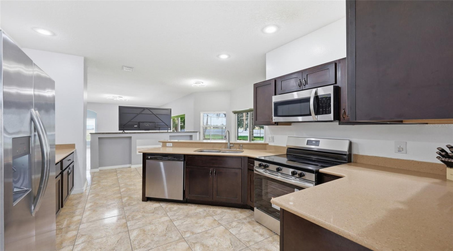 KISSIMMEE, Florida 34746, 4 Bedrooms Bedrooms, ,3 BathroomsBathrooms,Residential,For Sale,SWEETSPIRE,0,MFRO6412898