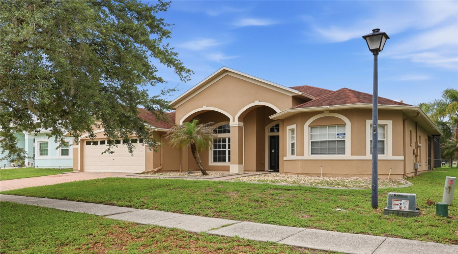 KISSIMMEE, Florida 34746, 4 Bedrooms Bedrooms, ,3 BathroomsBathrooms,Residential,For Sale,SWEETSPIRE,0,MFRO6412898