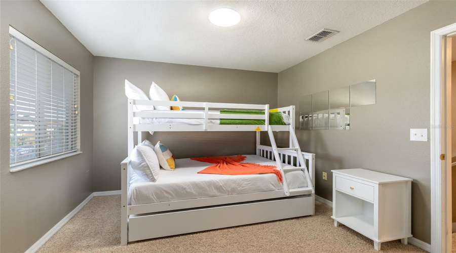 KISSIMMEE, Florida 34746, 3 Bedrooms Bedrooms, ,3 BathroomsBathrooms,Residential,For Sale,SEAVIEW CASTLE,0,MFRO6430430