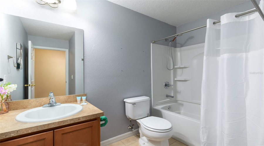 KISSIMMEE, Florida 34746, 3 Bedrooms Bedrooms, ,3 BathroomsBathrooms,Residential,For Sale,SEAVIEW CASTLE,0,MFRO6430430