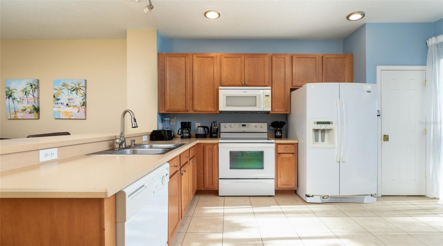 KISSIMMEE, Florida 34746, 3 Bedrooms Bedrooms, ,3 BathroomsBathrooms,Residential,For Sale,SEAVIEW CASTLE,0,MFRO6430430