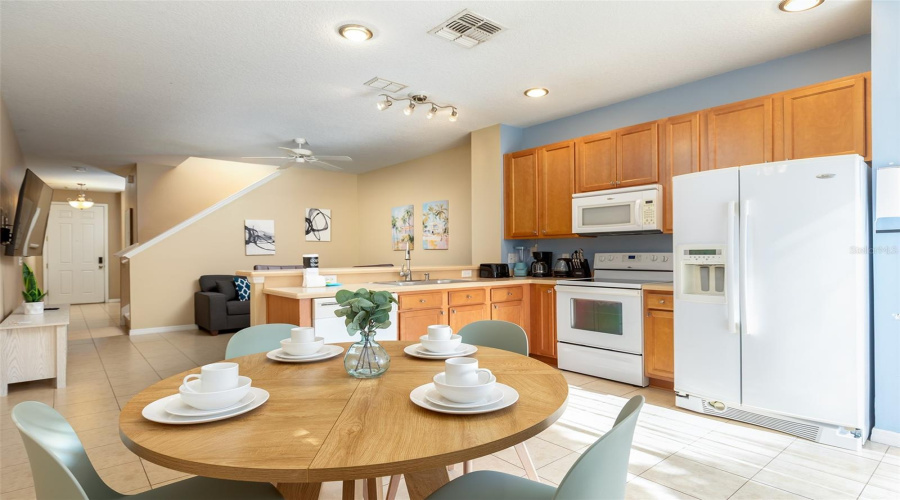 KISSIMMEE, Florida 34746, 3 Bedrooms Bedrooms, ,3 BathroomsBathrooms,Residential,For Sale,SEAVIEW CASTLE,0,MFRO6430430