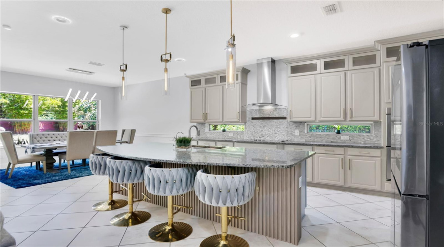 ORLANDO, Florida 32836, 5 Bedrooms Bedrooms, ,5 BathroomsBathrooms,Residential,For Sale,ROYAL ESTATES,0,MFRS5154870