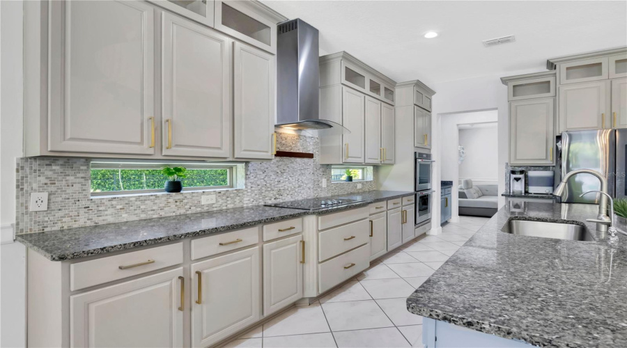 ORLANDO, Florida 32836, 5 Bedrooms Bedrooms, ,5 BathroomsBathrooms,Residential,For Sale,ROYAL ESTATES,0,MFRS5154870