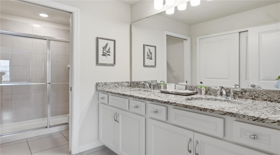 DAVENPORT, Florida 33897, 5 Bedrooms Bedrooms, ,4 BathroomsBathrooms,Residential,For Sale,LANA,0,MFRO6430300