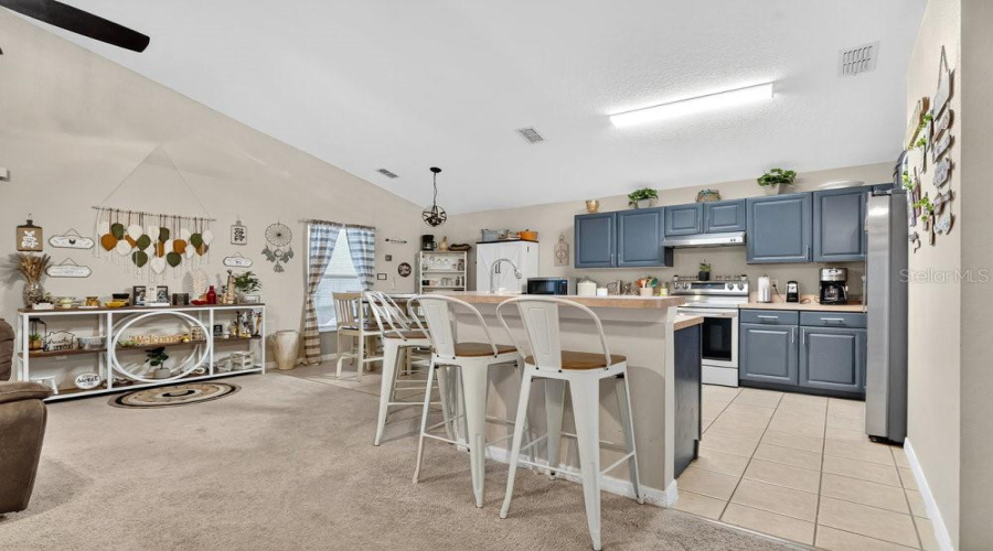KISSIMMEE, Florida 34746, 4 Bedrooms Bedrooms, ,3 BathroomsBathrooms,Residential,For Sale,CUMBRIAN LAKES,0,MFRS5154747