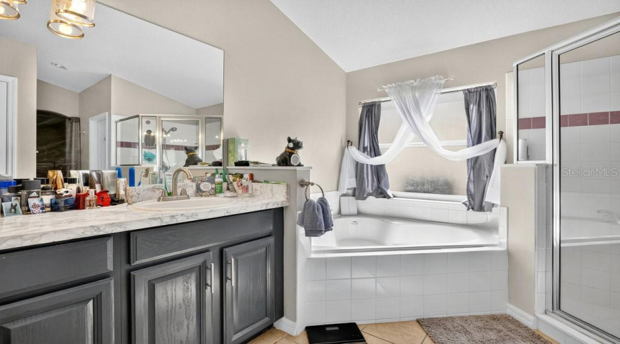 KISSIMMEE, Florida 34746, 4 Bedrooms Bedrooms, ,3 BathroomsBathrooms,Residential,For Sale,CUMBRIAN LAKES,0,MFRS5154747