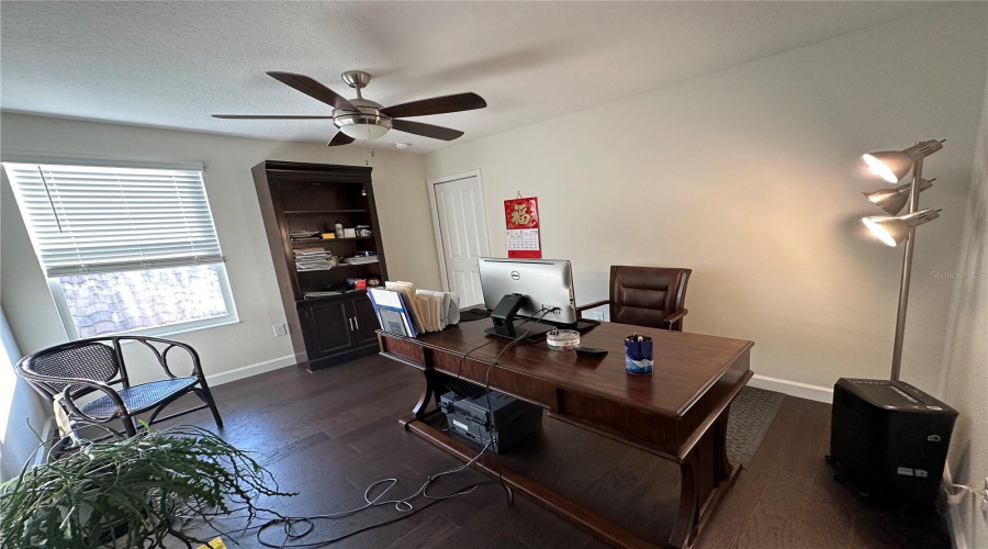 Bedroom 3 (Office)
