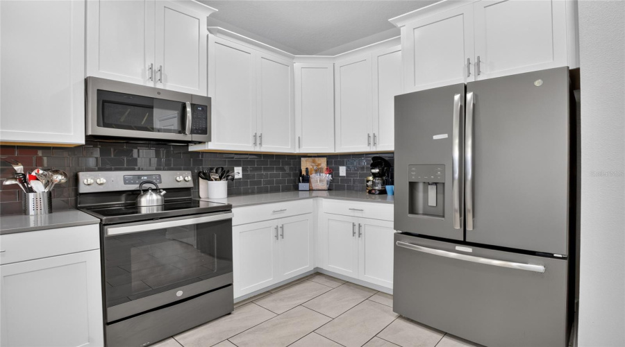 KISSIMMEE, Florida 34746, 8 Bedrooms Bedrooms, ,5 BathroomsBathrooms,Residential,For Sale,TARGET,0,MFRO6423655