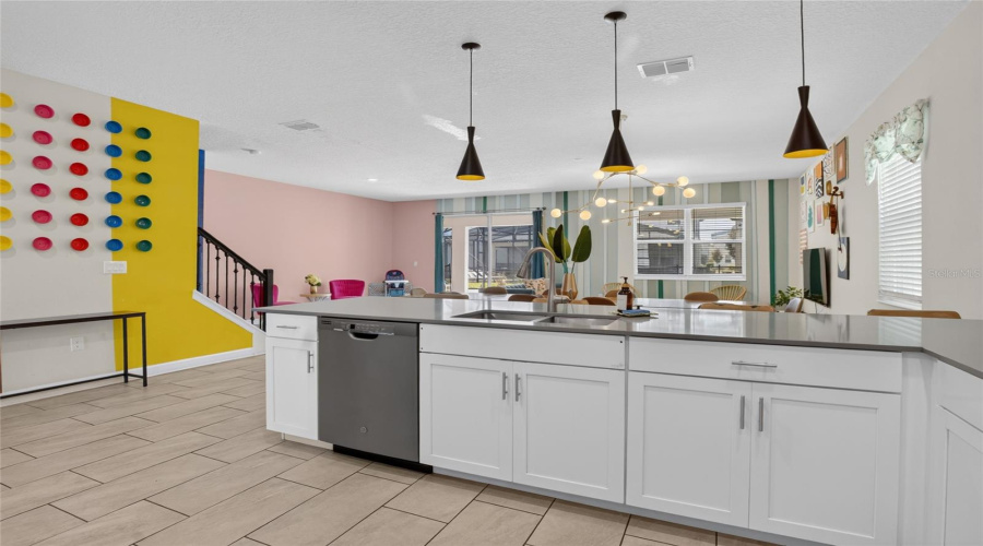 KISSIMMEE, Florida 34746, 8 Bedrooms Bedrooms, ,5 BathroomsBathrooms,Residential,For Sale,TARGET,0,MFRO6423655